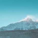 Berg med snö - Turkos blå poster i två delar