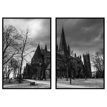 Spöklik kyrka i Trondheim - Poster i två delar
