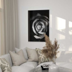 Ros i mörker - Svartvit poster