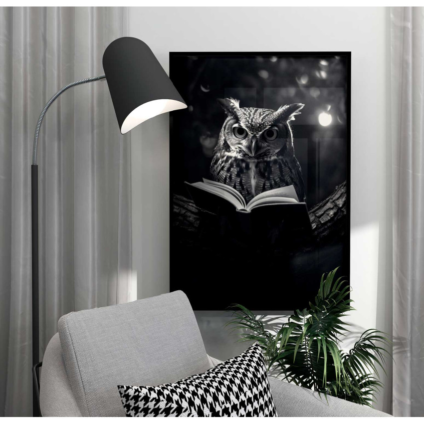 Klok nattuggla med bok - Svartvit poster
