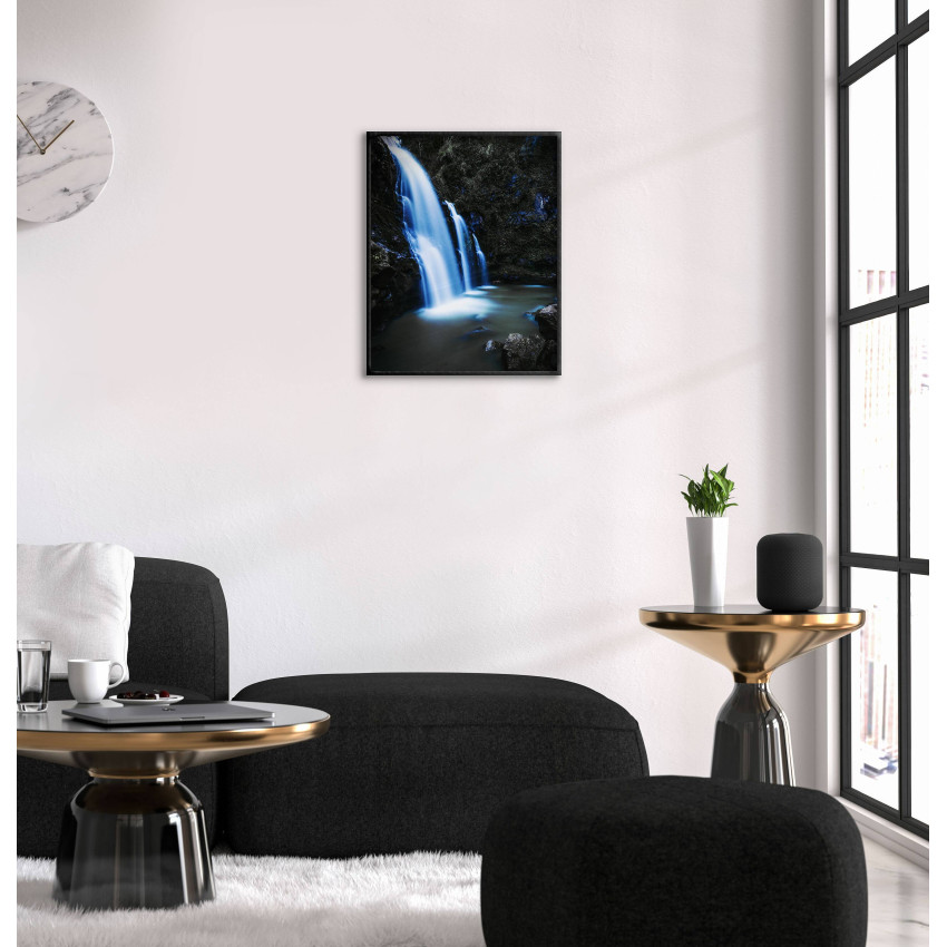 Ljusblått vattenfall - Svartvit poster med färg