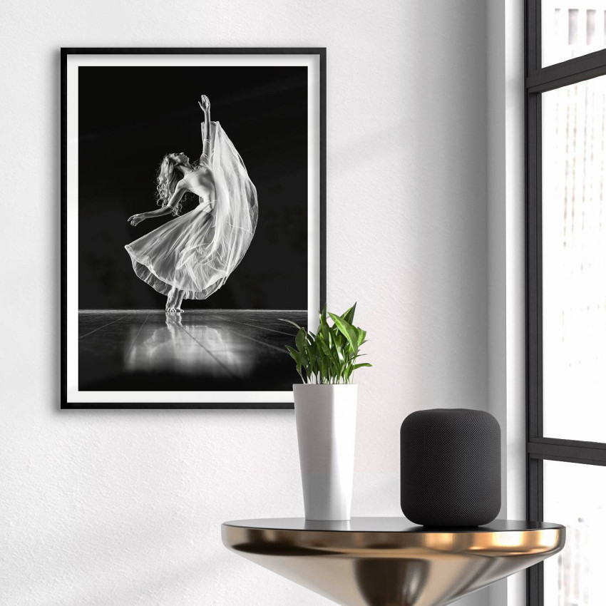 Woman ballet dancing - Black & white poster