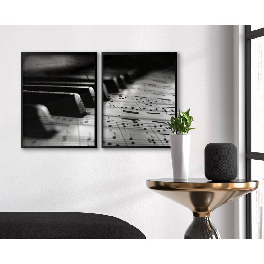 Piano och noter - Svartvit musiktavla