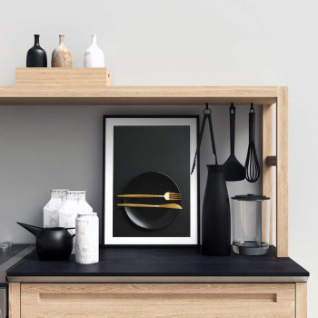 Tallrik med guldbestick - Modern kökstavla