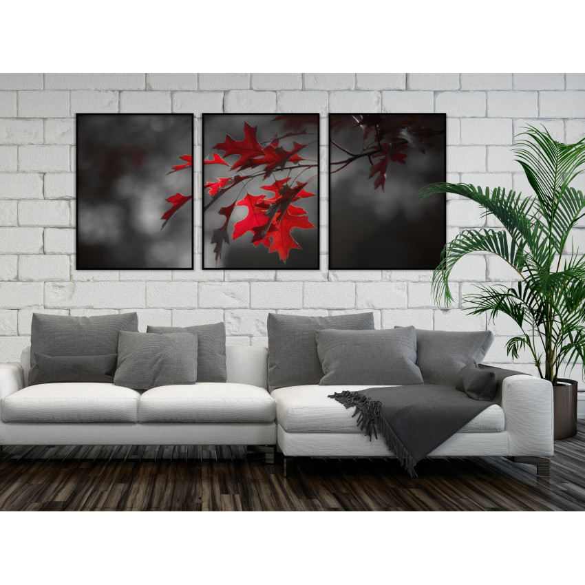 Svartvit tavla med röda löv - Tre delar