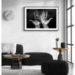 H&auml;nder svartvit 50x70 cm poster