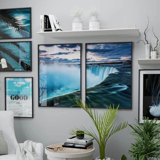 Tavelvägg i turkost